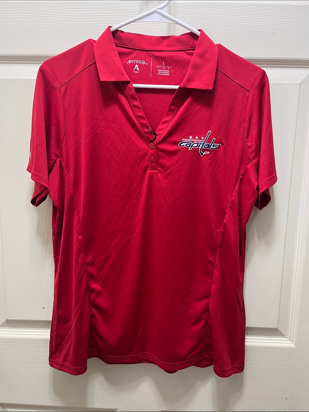 Antigua Red Washington Capitals Women's Button-Down Polo L